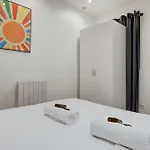 Sejour Parisien D\'Exception Pour 8 Personnes